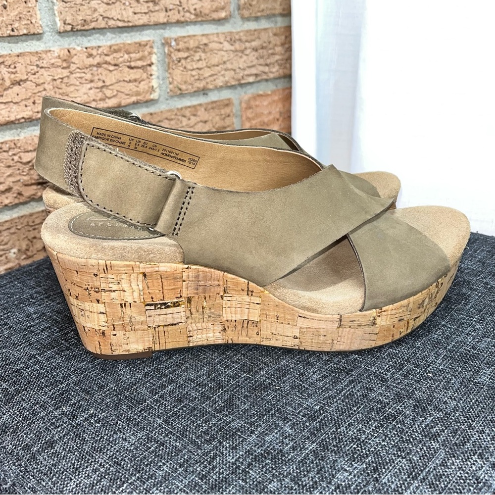 Clarks Annadel Eirwyn Olive Nubuck Wedge Sandals Cork Platform Comfort 8.5